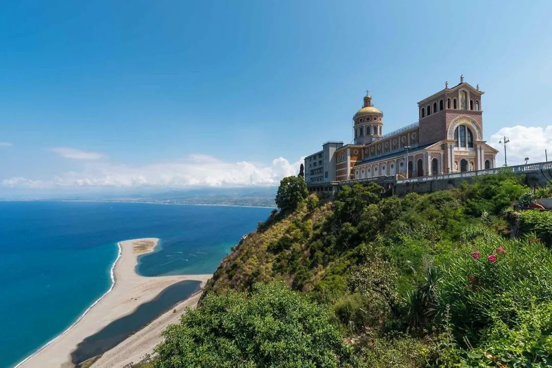 Fondachello Beach House2 - Fondachello-Apartments Com Italy